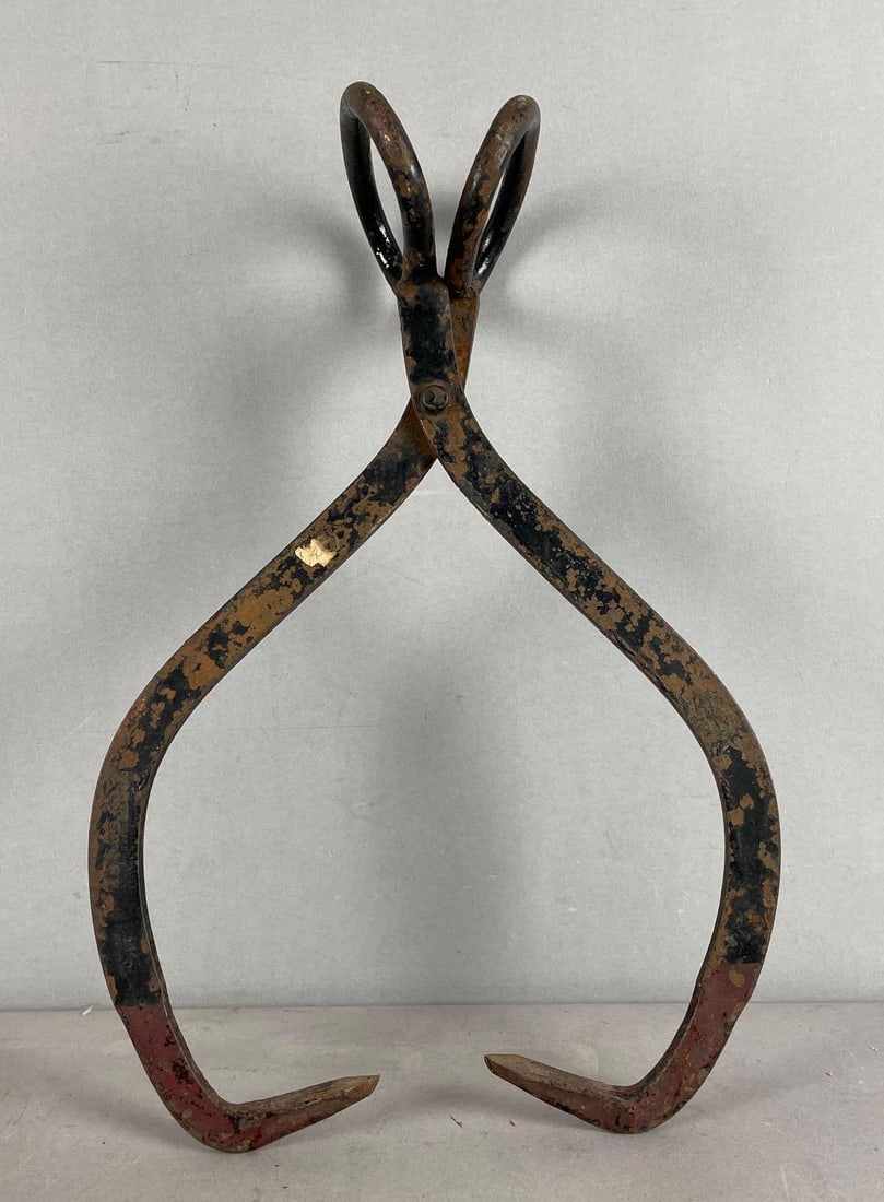 Antique Cast Iron Ice Tongs: Measures 15 inches x 10 inches x 5 inches