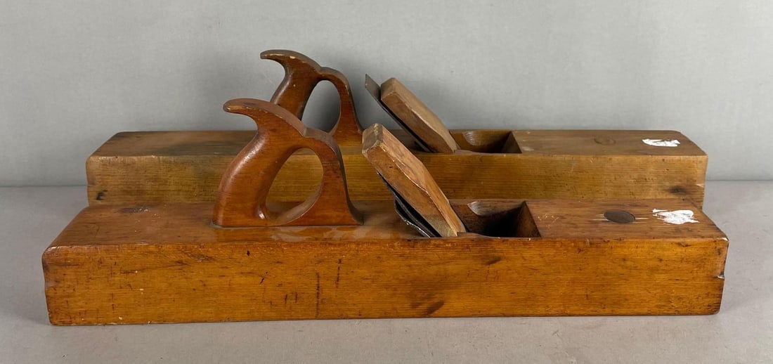Group of 2 Antique Wood Block Planes: Largest measures 7 1/4 inches x 26 inches x 3 1/4 inches