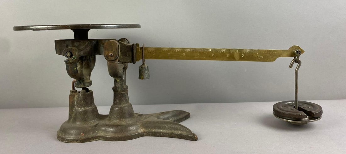 Antique Fairbanks 35lb Cast Iron and Brass Counter Balance Scale: Measures H 9 x W 10 x L 20 inches.