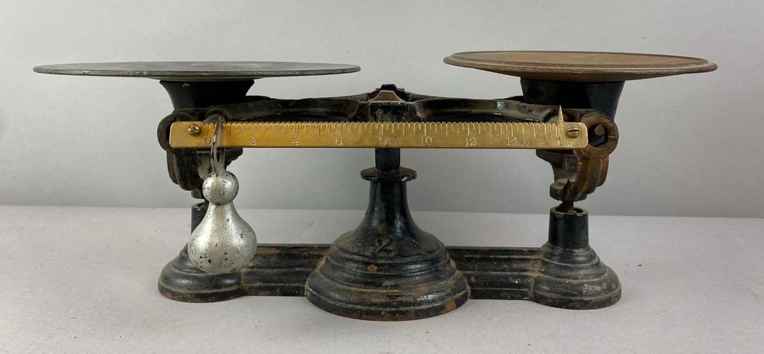 Antique Cast Iron Balance Scale: Measures H 7 x W 8 x W 14 inches.