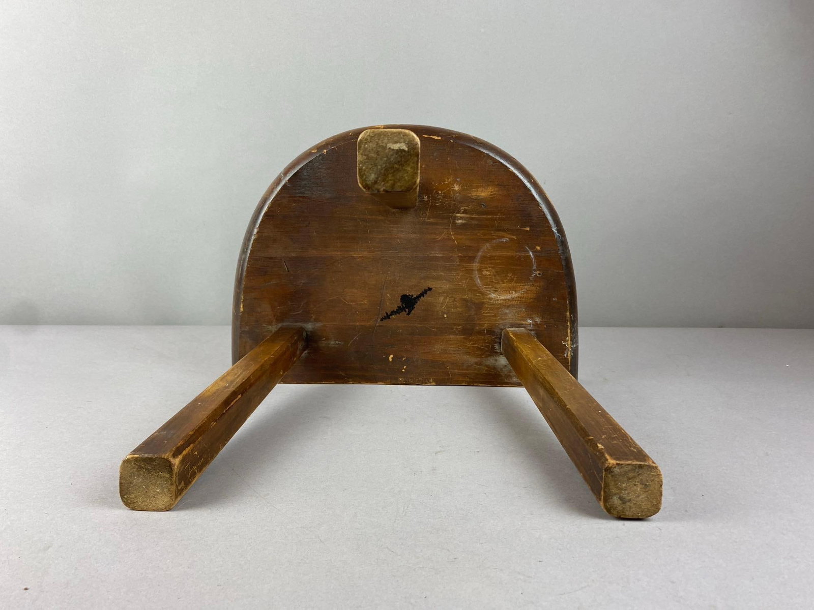Primitive Farm 3 Legged Milking Stool - 3