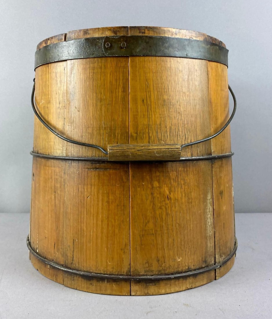 Primitive Wood Firkin: Missing lid. Measures L 13 x W 12 inches.