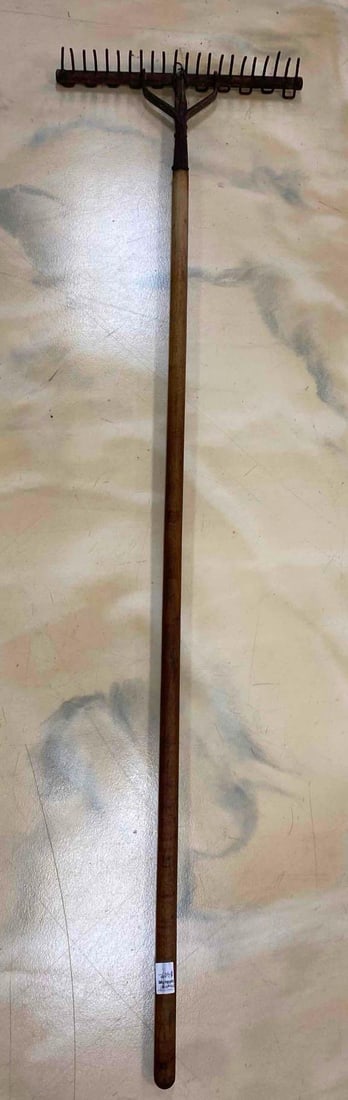 Primitive Wood Garden Rake (1 of 3)