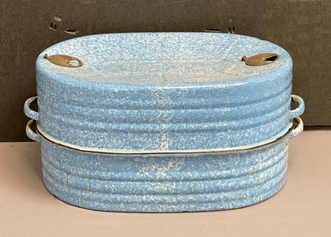Vintage Blue Sponge Enamelware Roaster: Some rust, measures 8 1/2 inches H x 19 inches W x 11 1/2 inches D