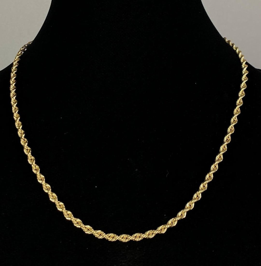 Ma Signed 14K Yellow Gold Rope Twist Necklace: Total weight of 20.7 grams, measures 20 inches L