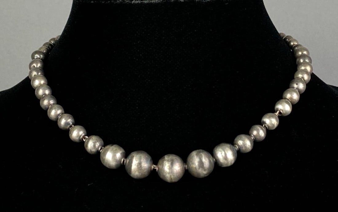 Mexican Sterling Silver Tapered Ball Bead Necklace: Measures 16 inches L