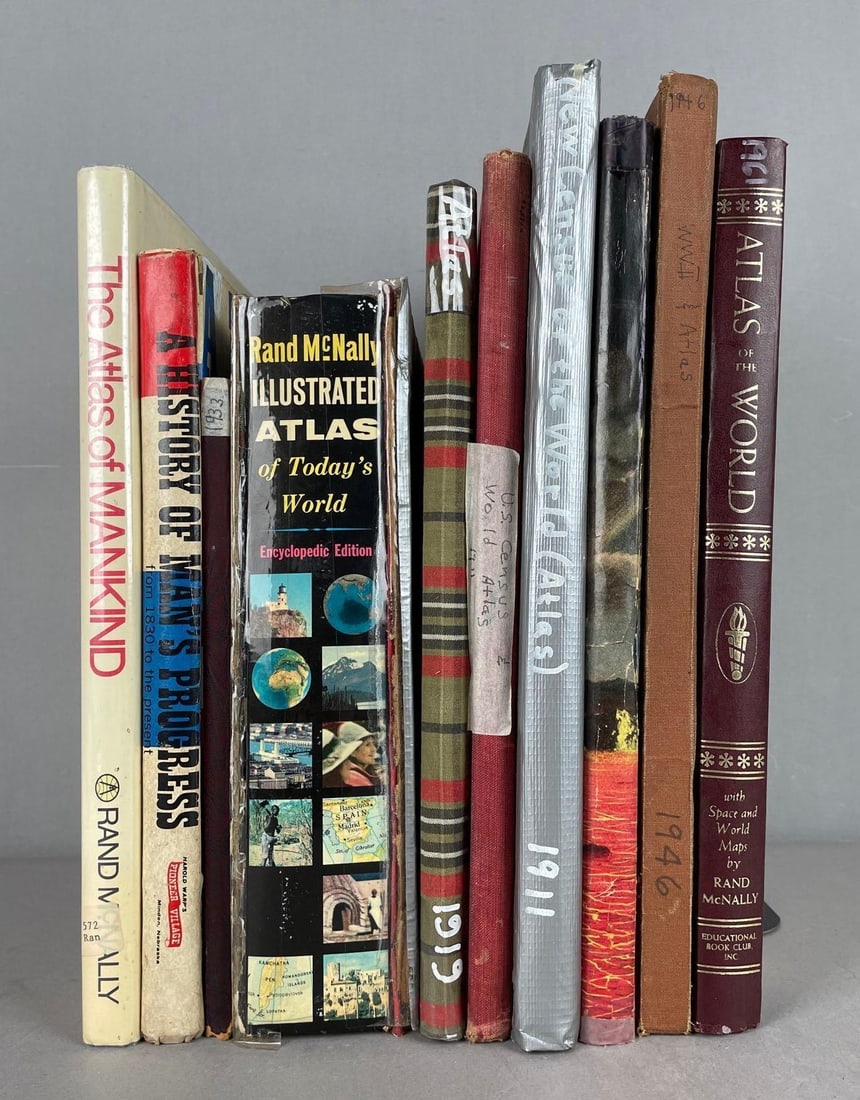 Group of Assorted Vintage Atlases: Largest measures 15 inches x 11 inches