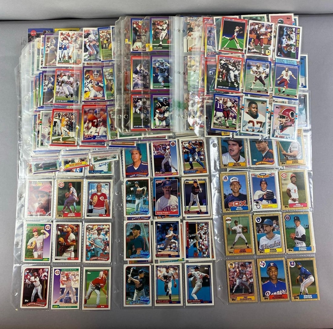 Group of 50+ 1990s Topps Baseball Trading Cards (1 of 3)