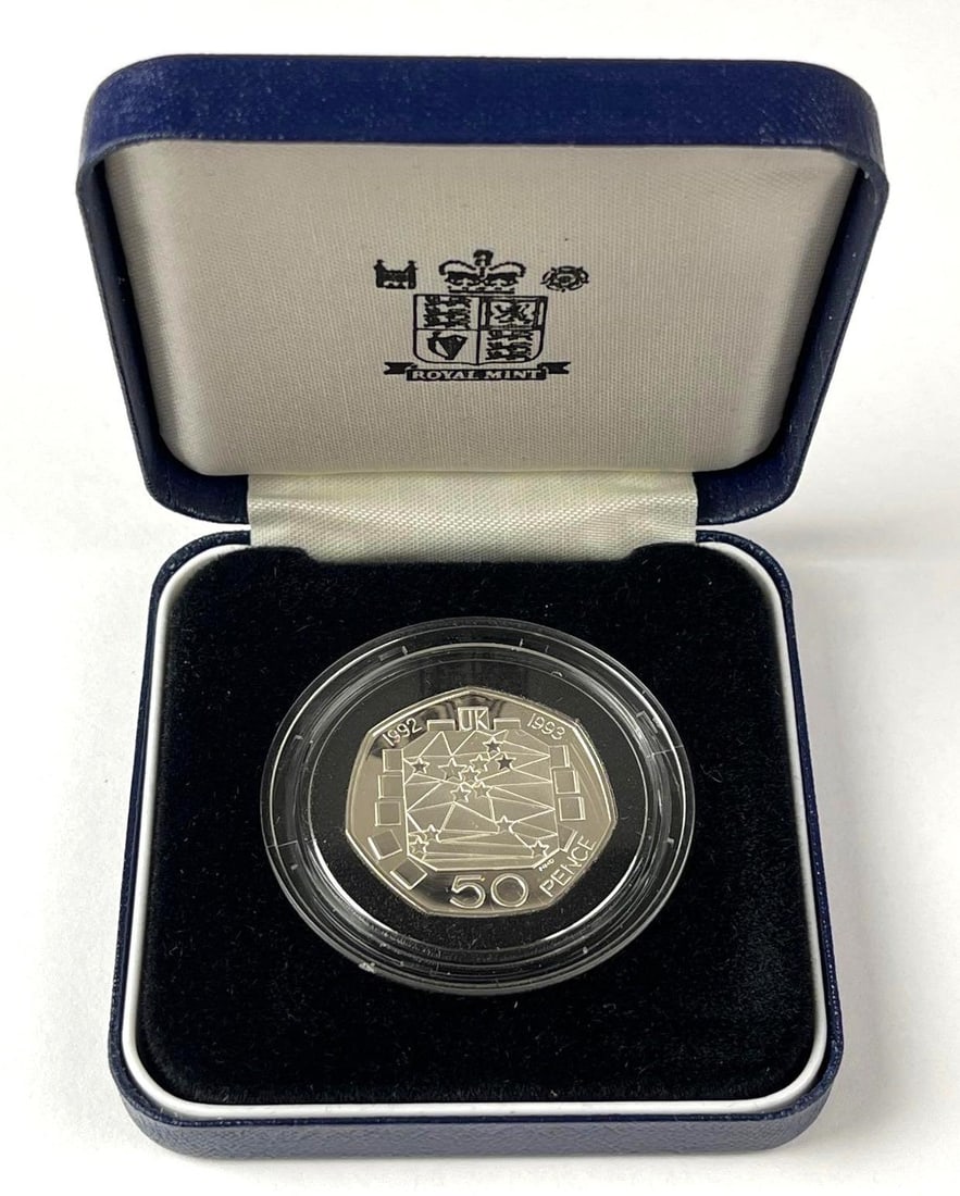 1992-1993 the Royal Mint UK 50 Pence Presidency 13.50 Grams .925 Sterling Silver Commemorative Coin: Includes COA, Mintage of 35,000.