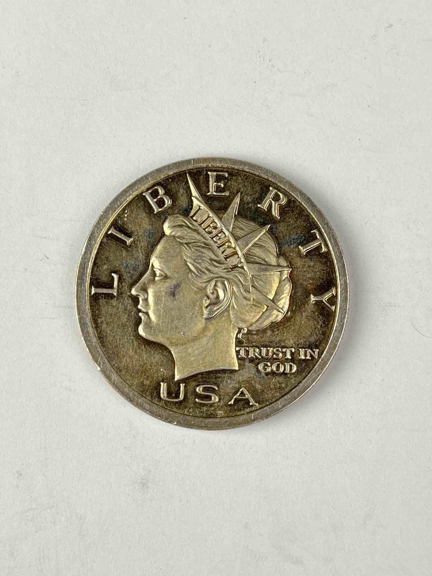 2005 Norfed $20 Liberty 1 oz 999 Fine Silver Round: 2005 Norfed $20 Liberty 1 oz 999 Fine Silver Round
