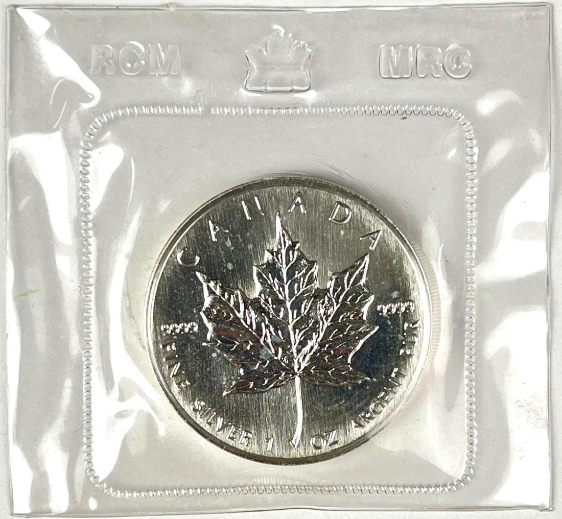 1989 Canada $5 Maple Leaf 1 oz 9999 Fine Silver Coin (1 of 2)