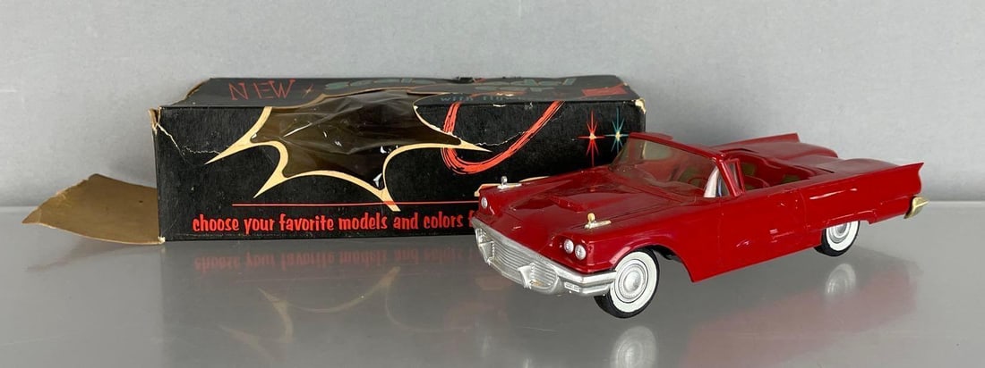 AMT 1959 Ford Thunderbird Convertible Dealership Promo Car (1 of 7)