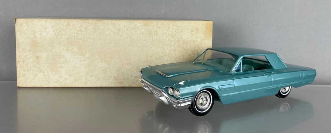 1965 Ford Thunderbird Dealership Hardtop Promo Car (1 of 7)