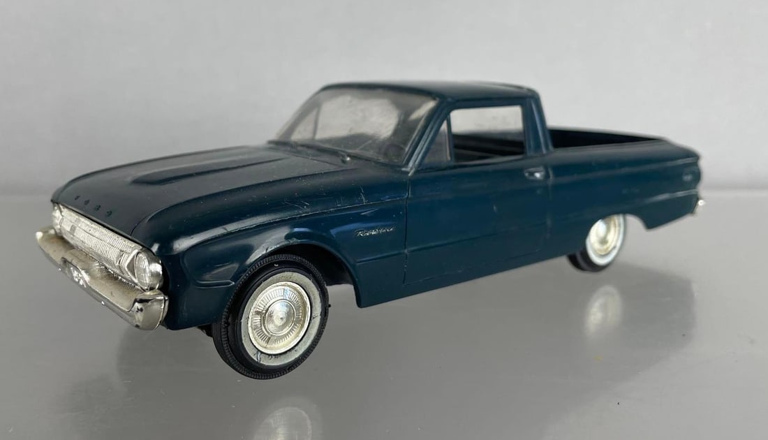 AMT 1961 Ford Falcon Ranchero Dealership Promo Car (1 of 7)