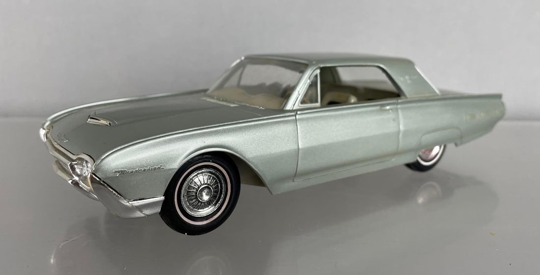 AMT 1962 Ford Thunderbird Hardtop Dealership Promo Car (1 of 7)