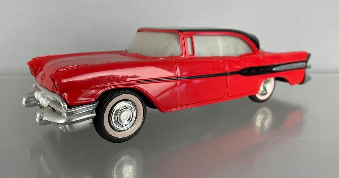 1957 Pontiac Sun Chief 4 Door Dealership Promo Car (1 of 7)