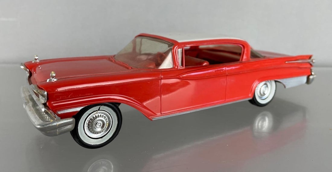 AMT 1959 Mercury Park Lane Hardtop Dealership Promo Car (1 of 7)