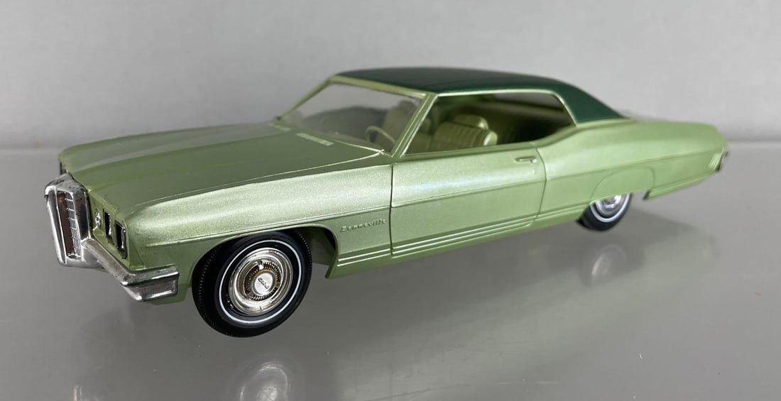 1970 Pontiac Bonneville Hardtop Dealership Promo Car (1 of 7)