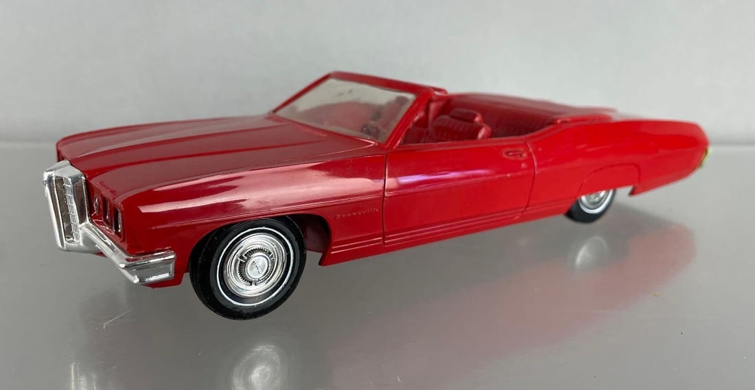 1970 Pontiac Bonneville Convertible Dealership Promo Car (1 of 7)