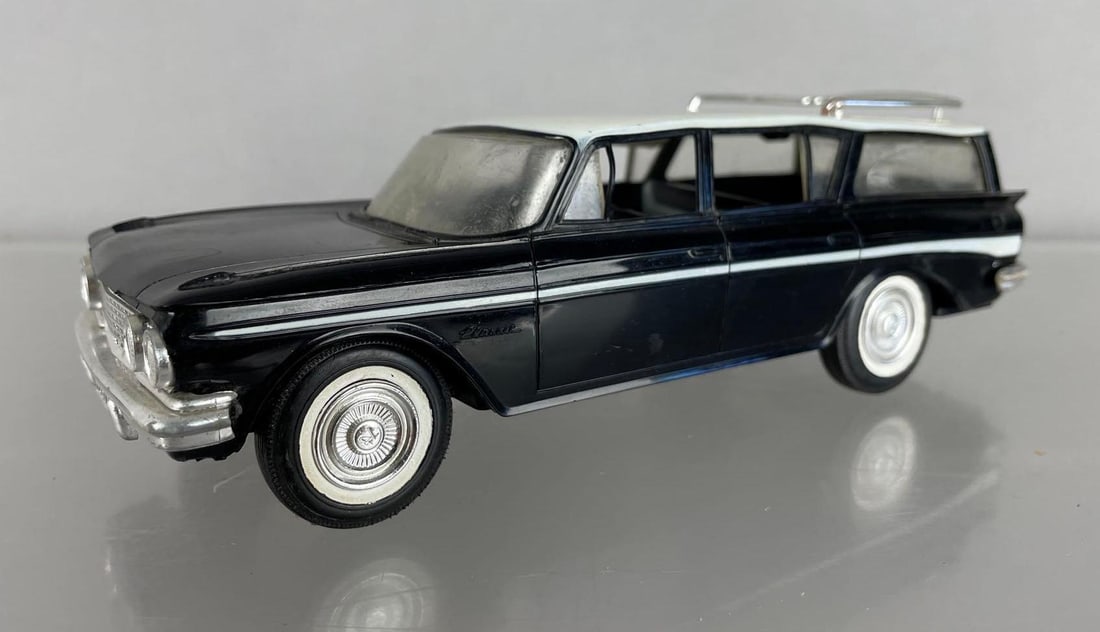 Jo-Han 1960 AMC Rambler Station Wagon Dealership Promo Car: Black / white, nonworking friction, warped, rubs