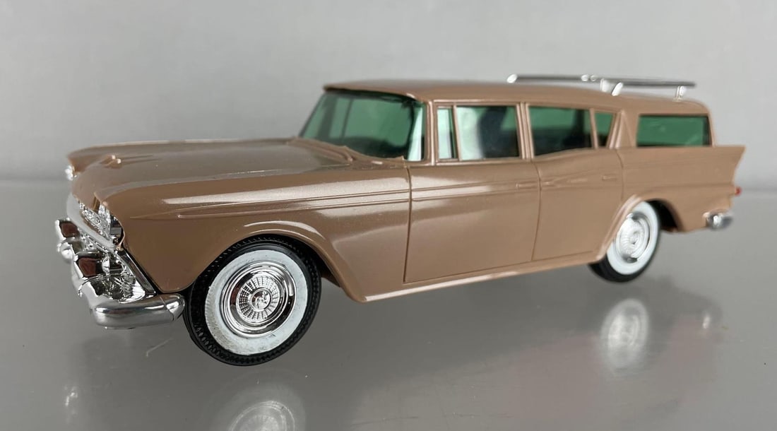 Jo-Han 1959 AMC Rambler Station Wagon Dealership Promo Car: Brown, non rolling coaster, green windows