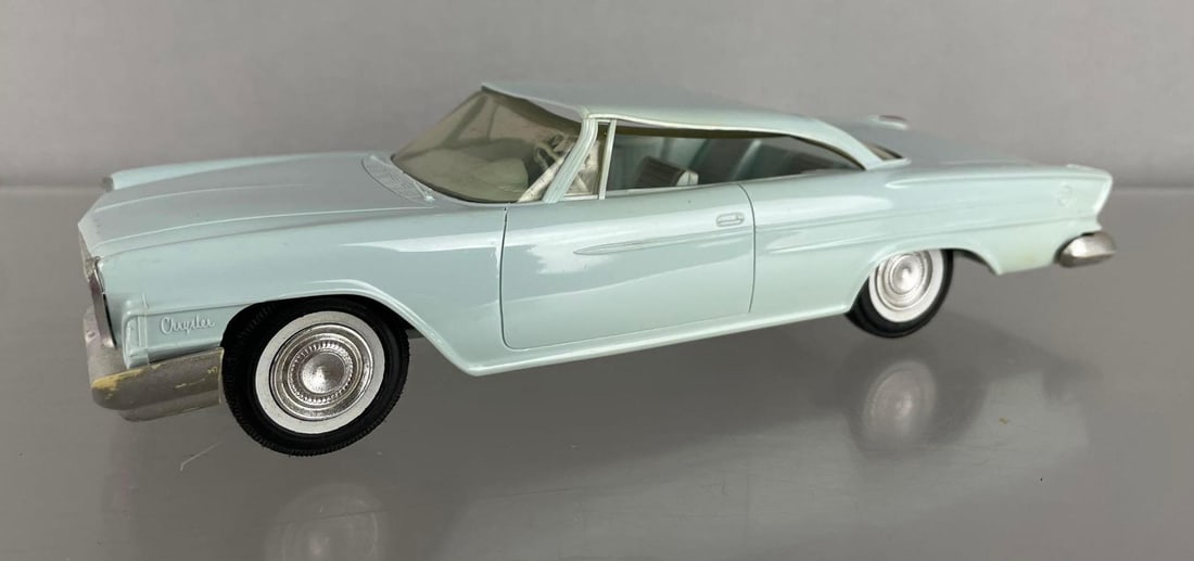 Jo-Han 1962 Chrysler 300 Hardtop Dealership Promo Car (1 of 7)
