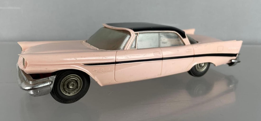 Jo-Han 1957 Chrysler New Yorker 4 Door Dealership Promo Car (1 of 7)