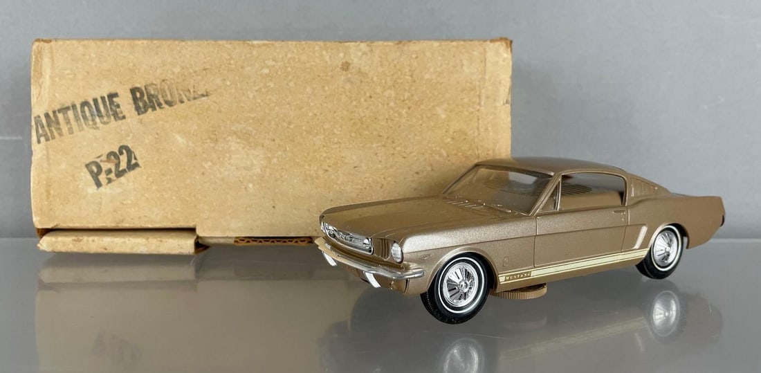 Philco 1966 Ford Mustang Fastback Dealership Promo Radio Car: Gold, untested, original packaging