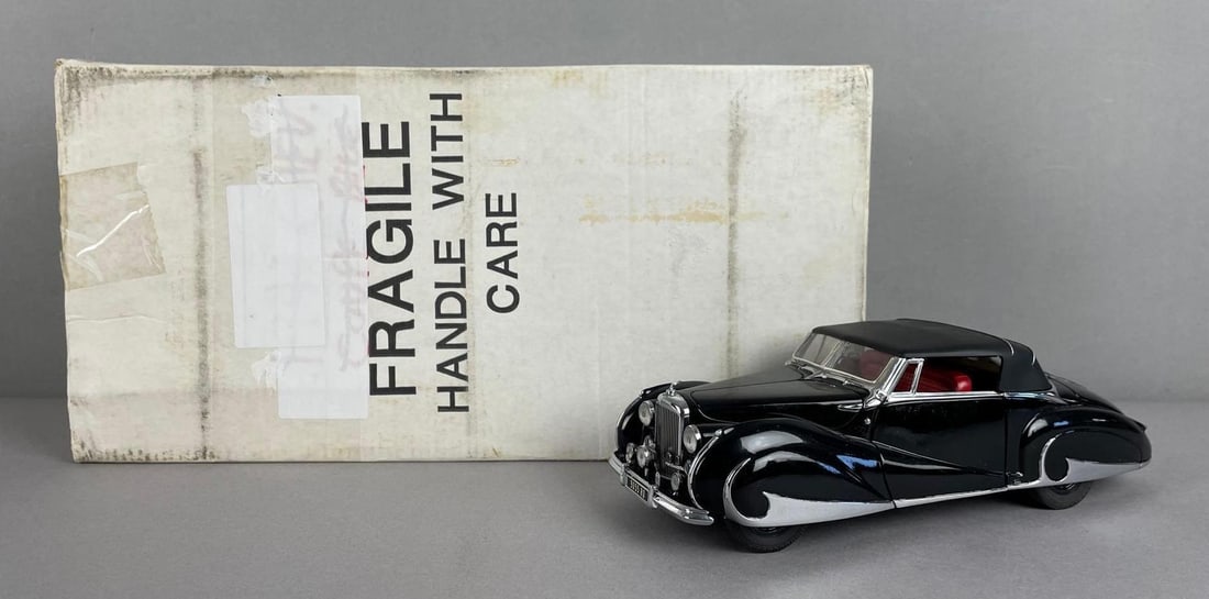 Franklin Mint 1947 Bentley Mark VI Die-Cast Car: 1/24 scale, original packaging