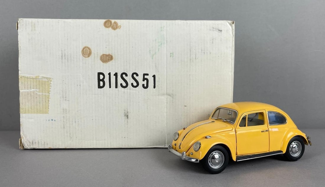 Franklin Mint 1967 Volkswagen Beetle Die-Cast Car (1 of 4)