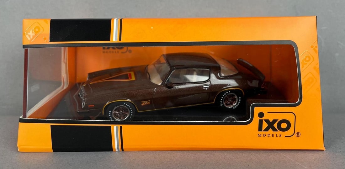 IXO Models 1977 Chevy Camaro Z28 Die-Cast Car: 1/43 scale, original packaging