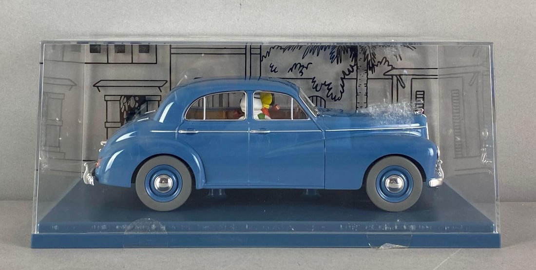 Moulinsart TINTIN Land of Black Gold Blue Morris Six Sedan: 1/21 scale, die-cast, in original display case