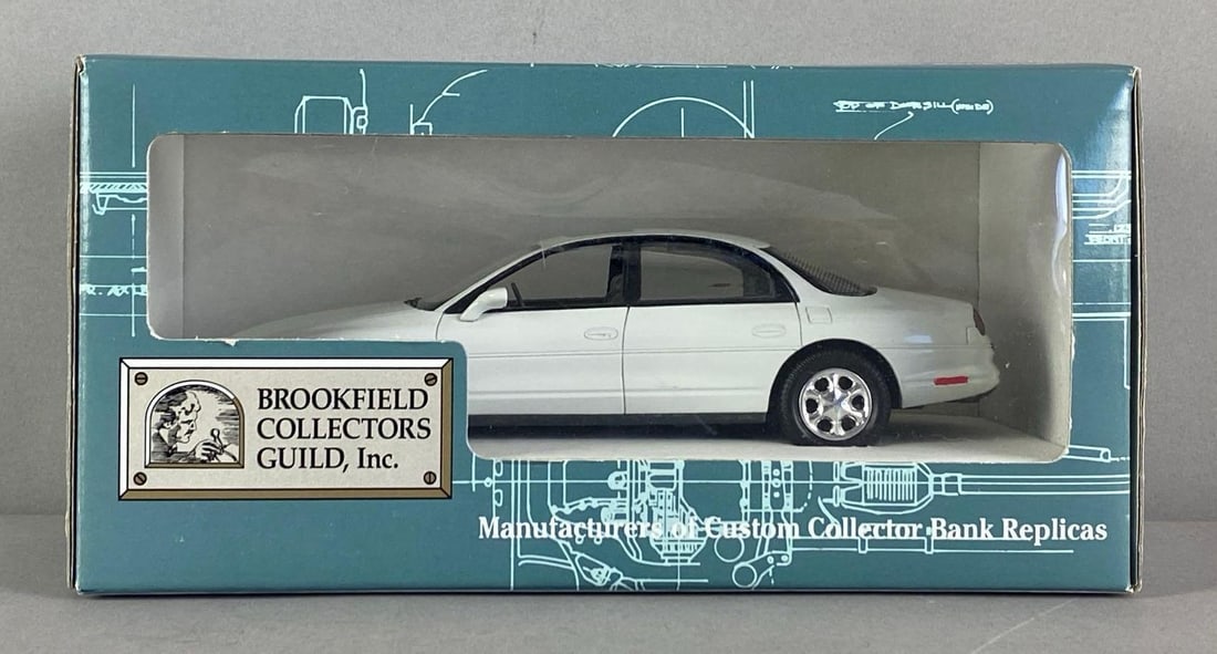Brookfield 1997 Oldsmobile Aurora White Edition (1 of 4)