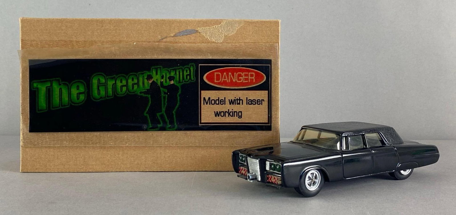 The Green Hornet Black Beauty Plastic Model with Laser: untested, box measures 5 inches H x 8 1/2 inches W x 2 inches D