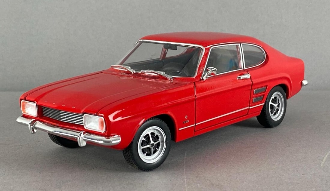Welly Die-Cast 1969 Ford Capri Red (1 of 4)