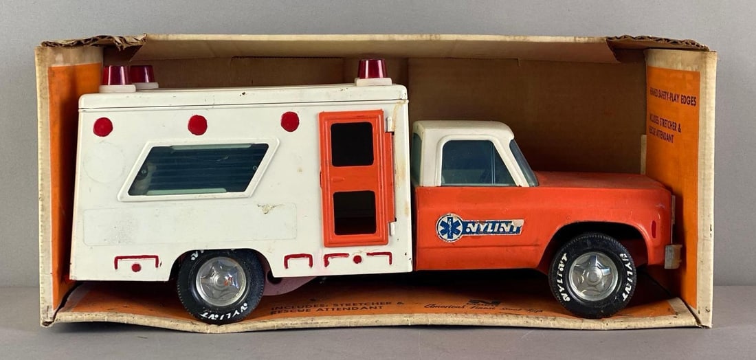 Nylint No. 4132 Pressed Steel Rescue Ambulance (1 of 3)