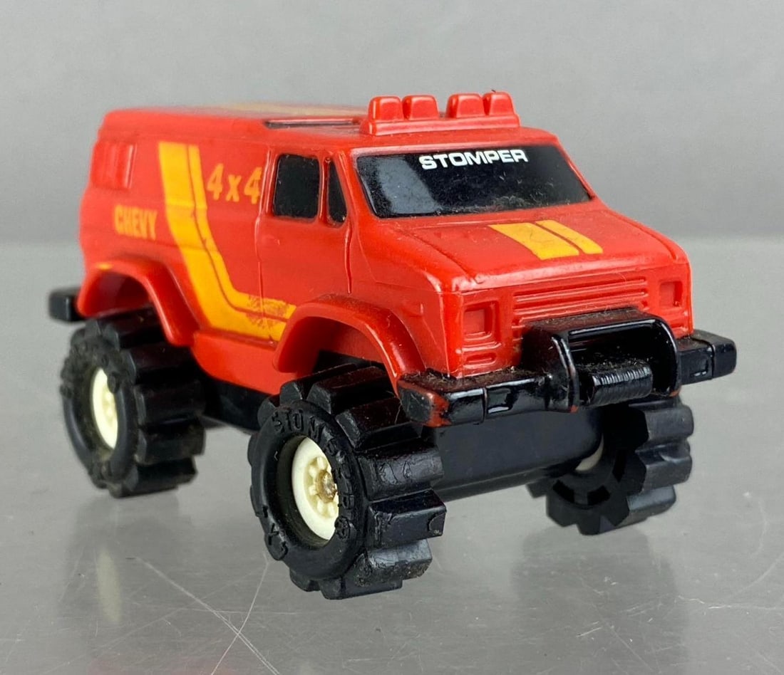 Vintage 1980s Schaper Stomper 4x4 Chevy Vehicle: Measure 2 1/2 inches long