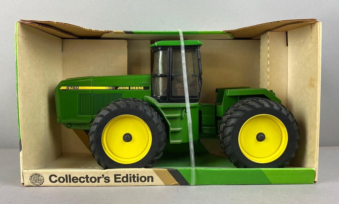 1998 ERTL John Deere 4-Wheel Drive Tractor 1/16 Scale Die-Cast Vehicle: Like new in original packaging.
