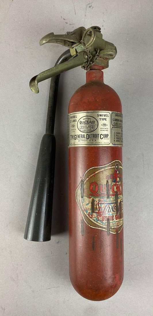 Antique 1947 General Detroit Corp. Quick Aid Fire Extinguisher: Untested. Measured 18 inches long.