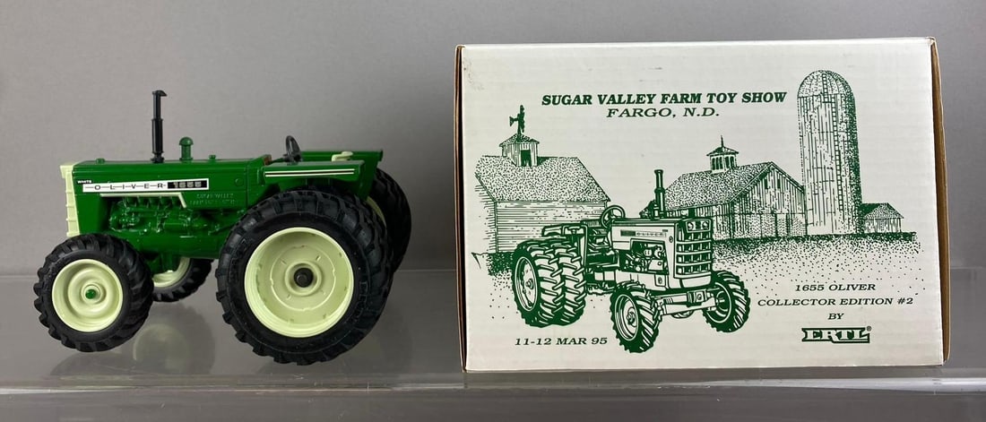 1995 ERTL 1655 Oliver 1/16 Scale Die-Cast Tractor (1 of 3)