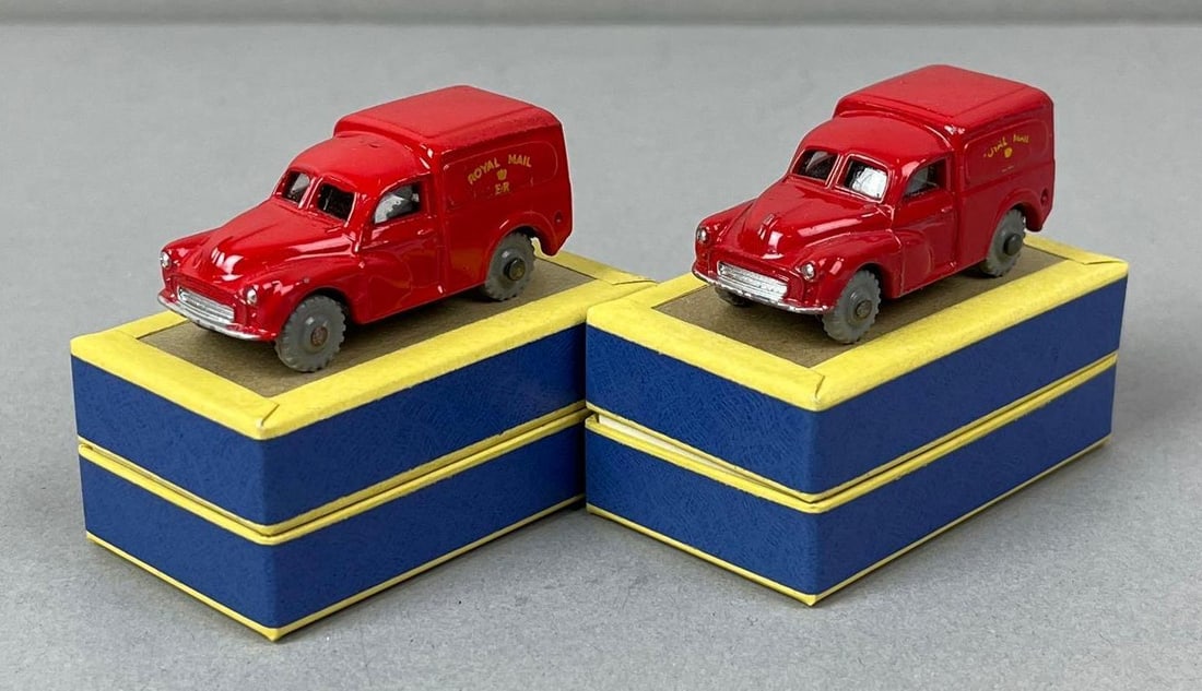 Group of 2 Dinky Toys Royal Mail Die-Cast Vehicles (1 of 5)