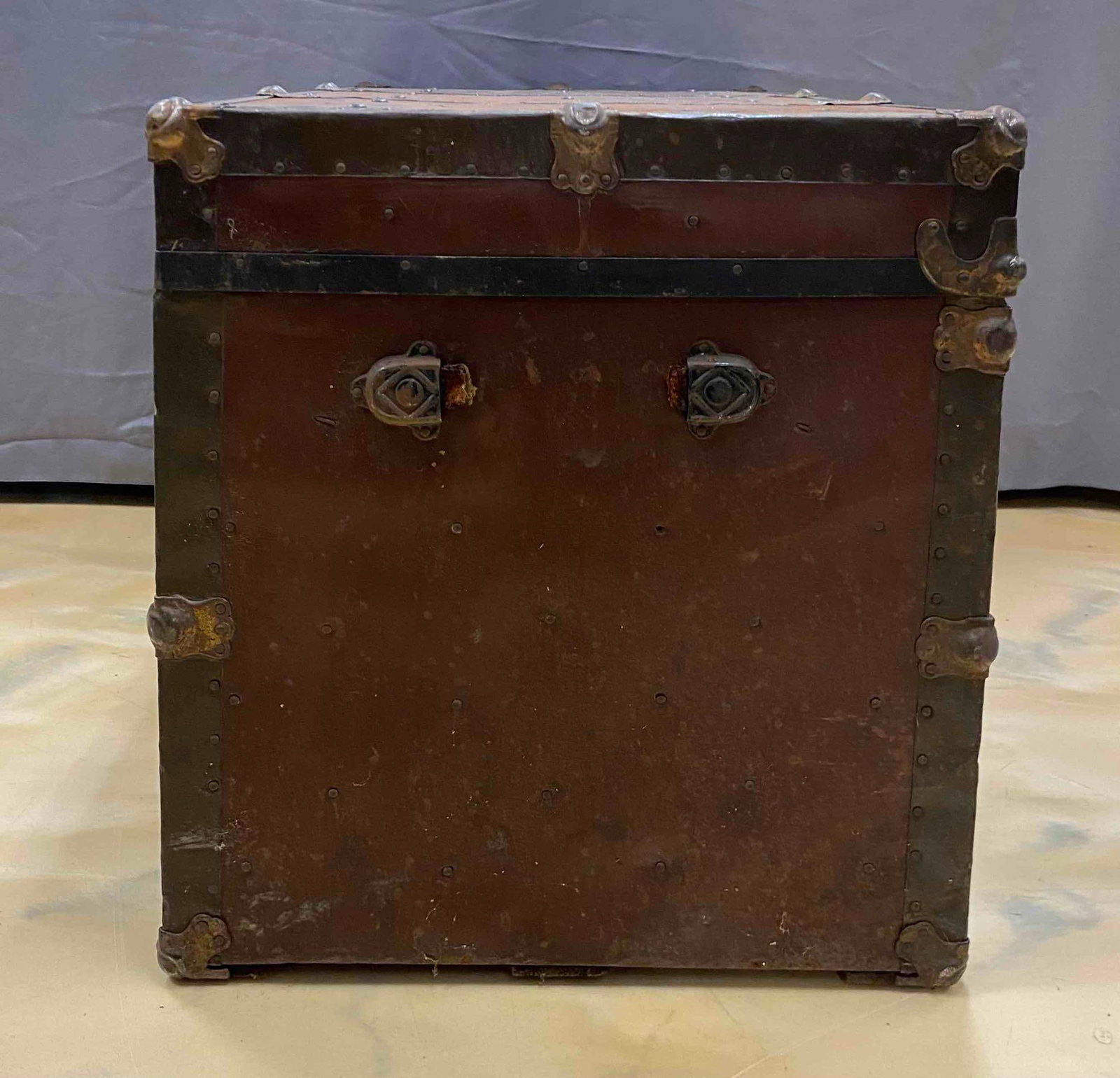 Antique Flat Top Steamer Trunk - 2