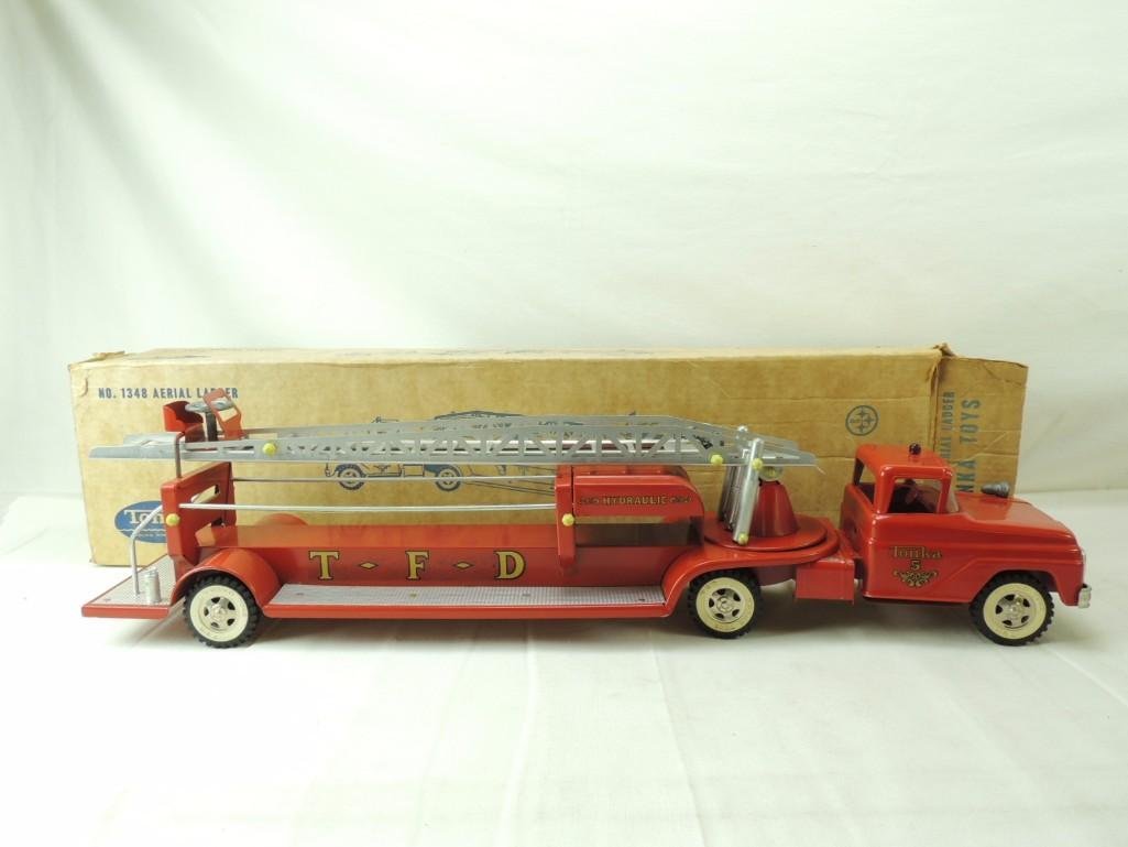 Tonka Toys No. 1348 Aerial Ladder Fire Truck with: Amazing Condition hard to find in better condition