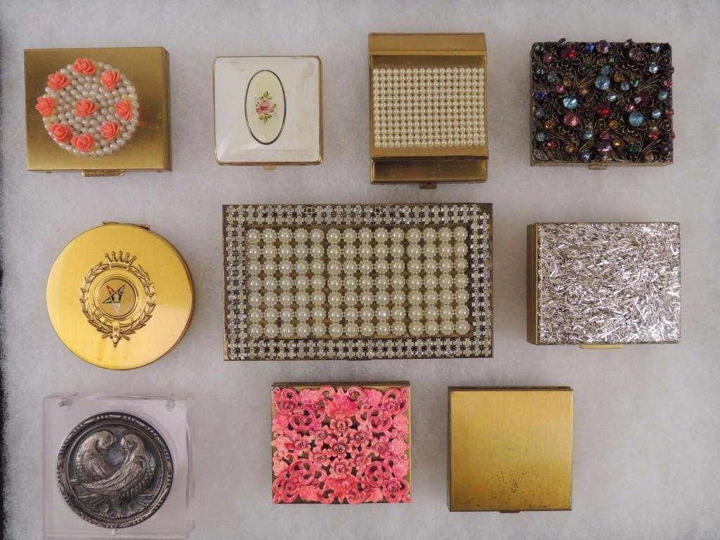 Group of 10 Vintage Jeweled and Pearl Compacts : all for one money