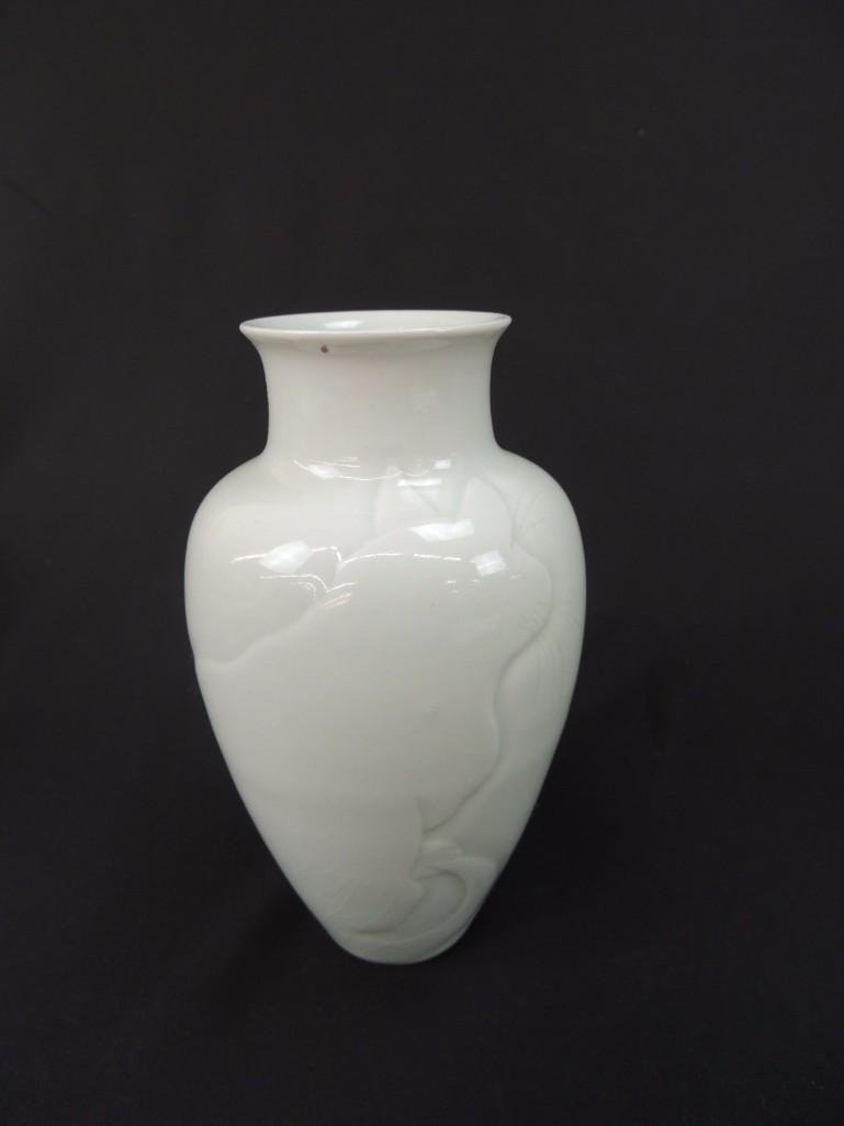 Art Pottery Vase Featuring Cat: 6 1/2"