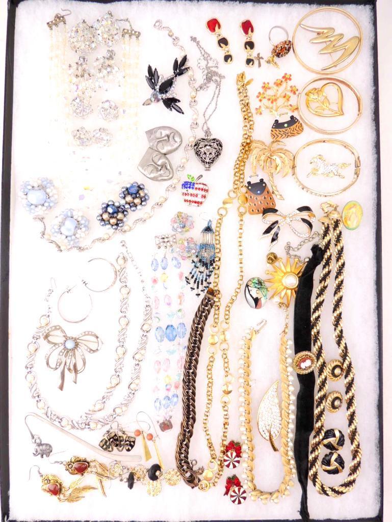 Lot of Vintage Costume Jewelry: Some signed pieces: Trifari, Laguna, Emmons, Monet, Seagull