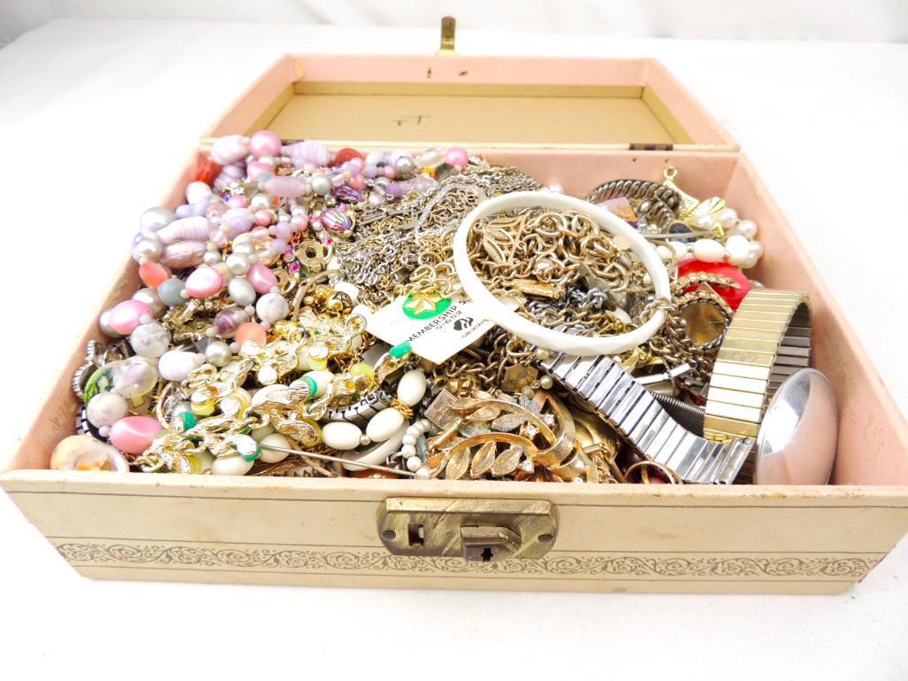 Group of Vintage Costume Jewelry Boxed Lot (1 of 1)