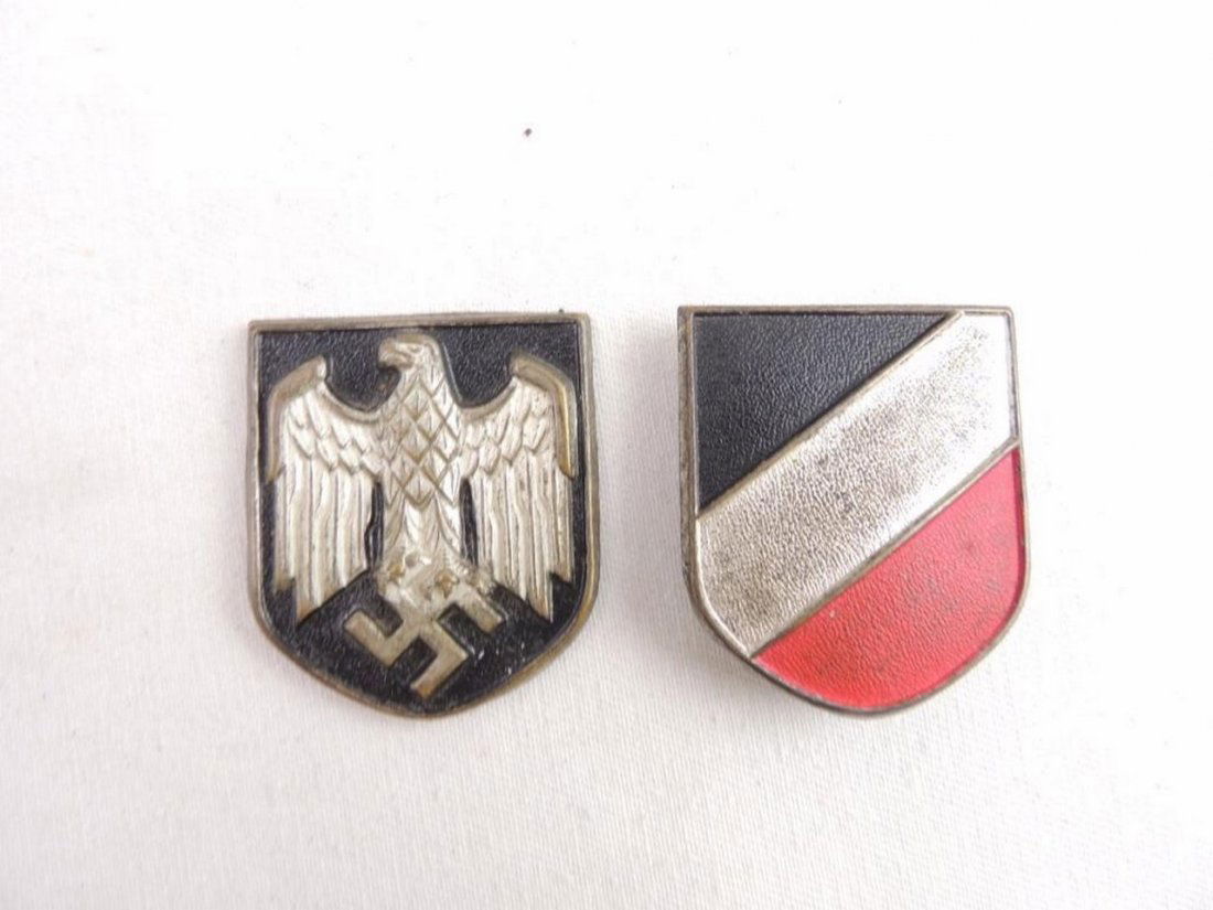 Group of 2 WW2 German Afrikakorp Pith Helmet Insignia (1 of 2)