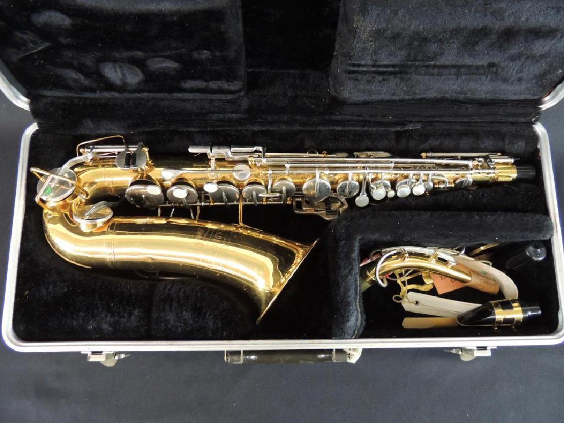 Bundy Selmer Saxophone with Hard Case (1 of 2)