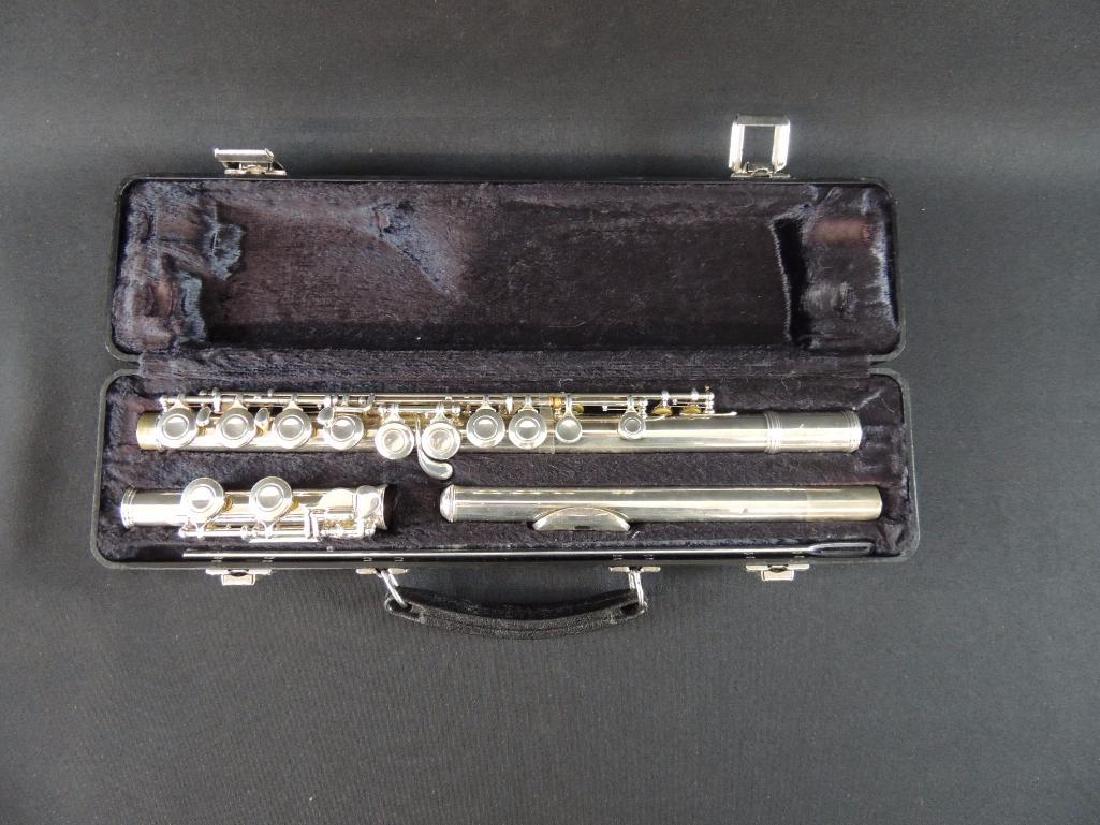 Armstrong No. 104 Flute with Case (1 of 2)